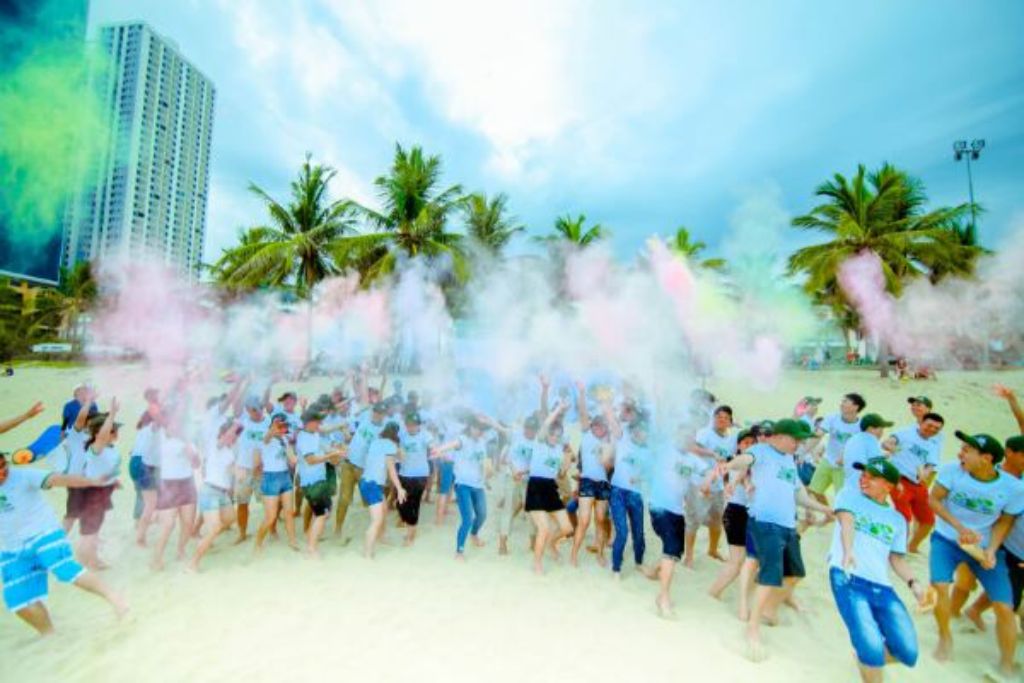 Chi phí chụp ảnh team building tại Đà Nẵng năm 2025