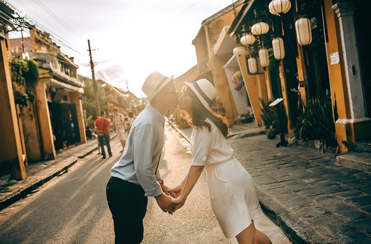 Kinh nghiệm chụp ảnh cưới ngoại cảnh cần lưu ý những gì vào tháng 8/2025