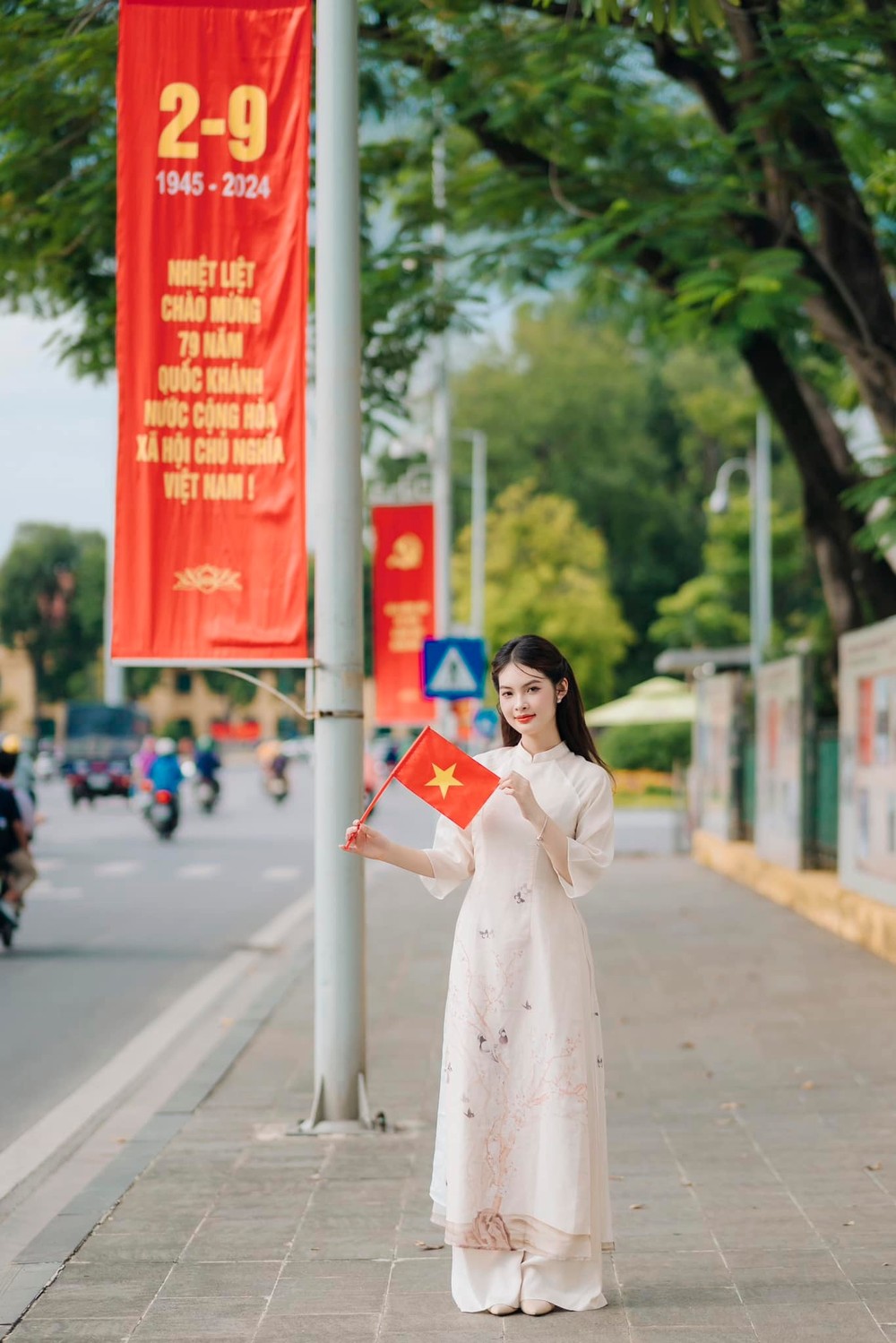 Tìm kiếm studio chụp ảnh áo dài cho dịp lễ Quốc khánh 2/9 tại Đà Nẵng
