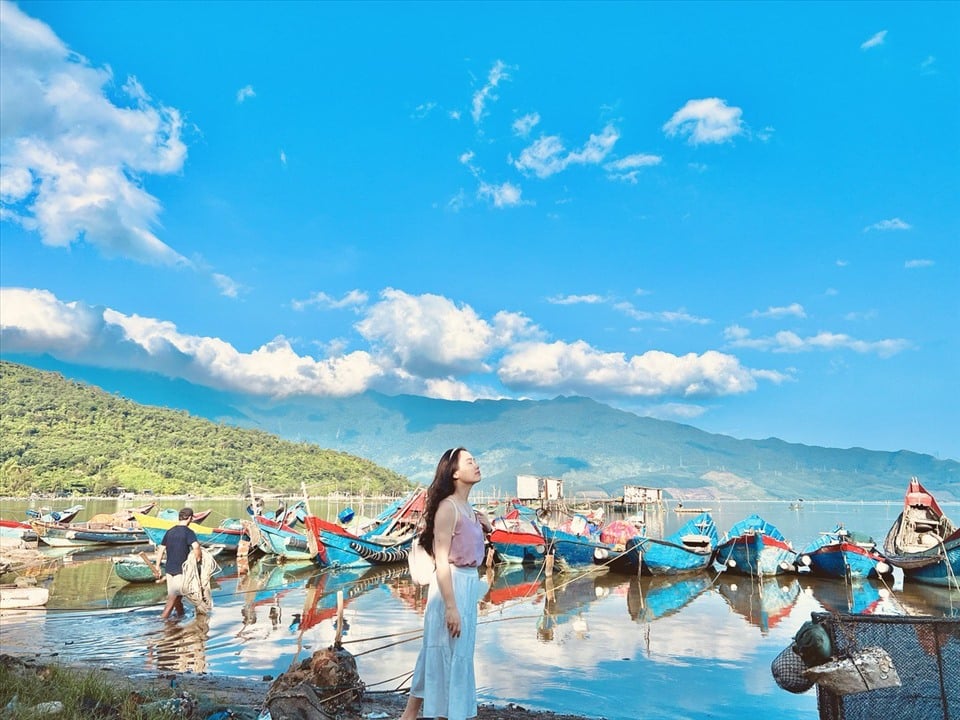 Top 10 studio cho thuê dịch vụ chụp hình tại lăng cô uy tín năm 2025-2026