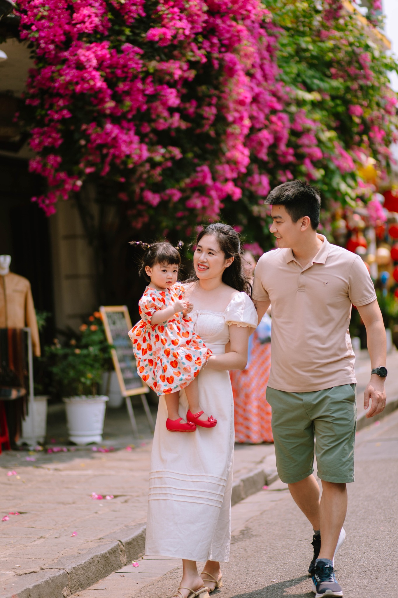 Hướng dẫn chọn dịch vụ ghép ảnh gia đình tại Hội An uy tín