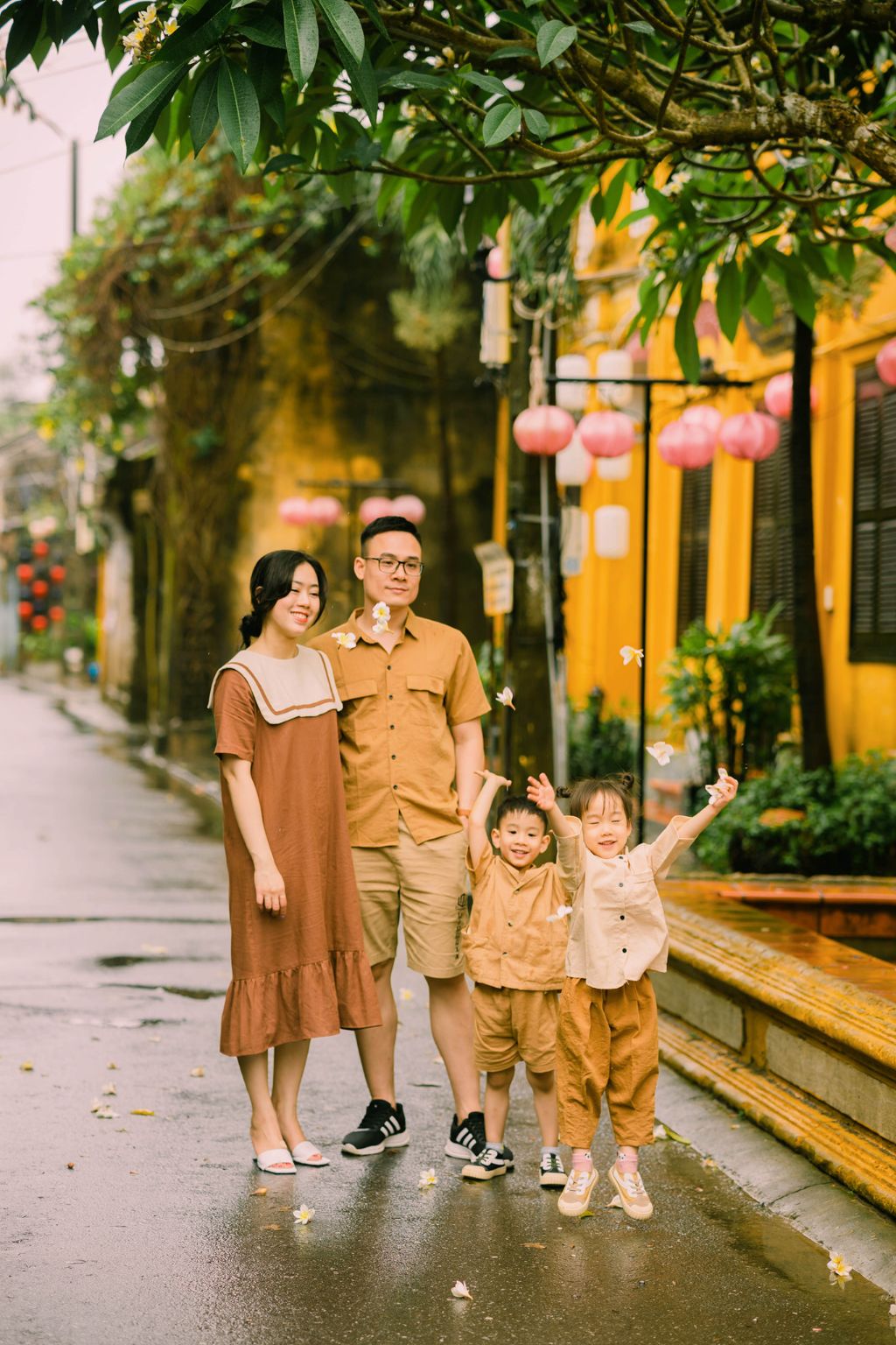 Hướng dẫn chọn dịch vụ ghép ảnh gia đình tại Hội An uy tín