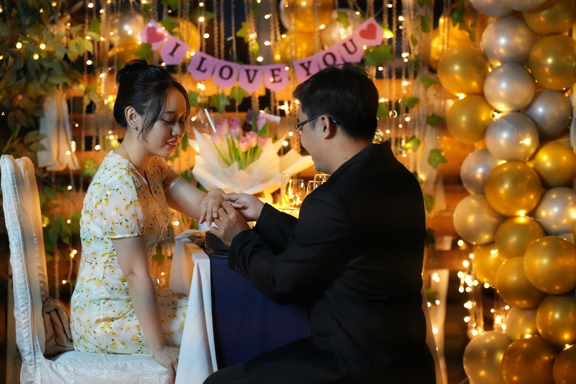 Trào lưu chụp hình cầu hôn tại Đà Nẵng thu hút các cặp đôi trẻ