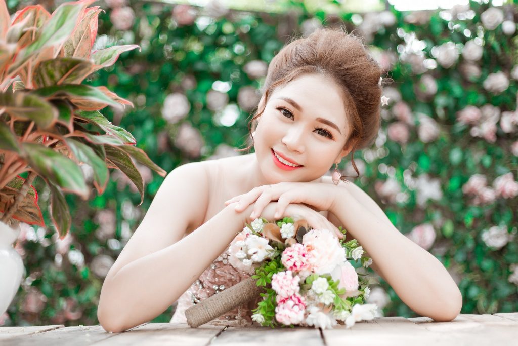 Kinh nghiệm chụp ảnh chân dung ngoại cảnh cho người không biết tạo dáng