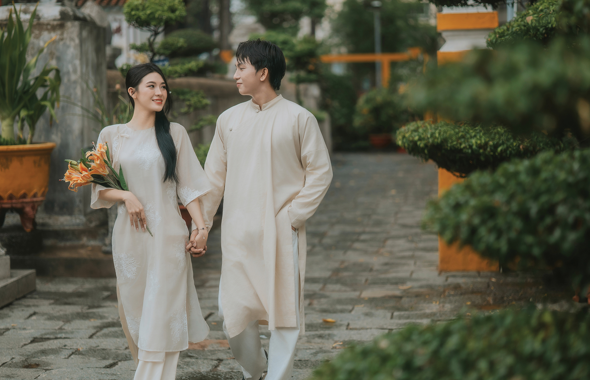 Chụp ảnh cưới áo dài với phong cách tối giản 2026: Xu hướng và Ý tưởng