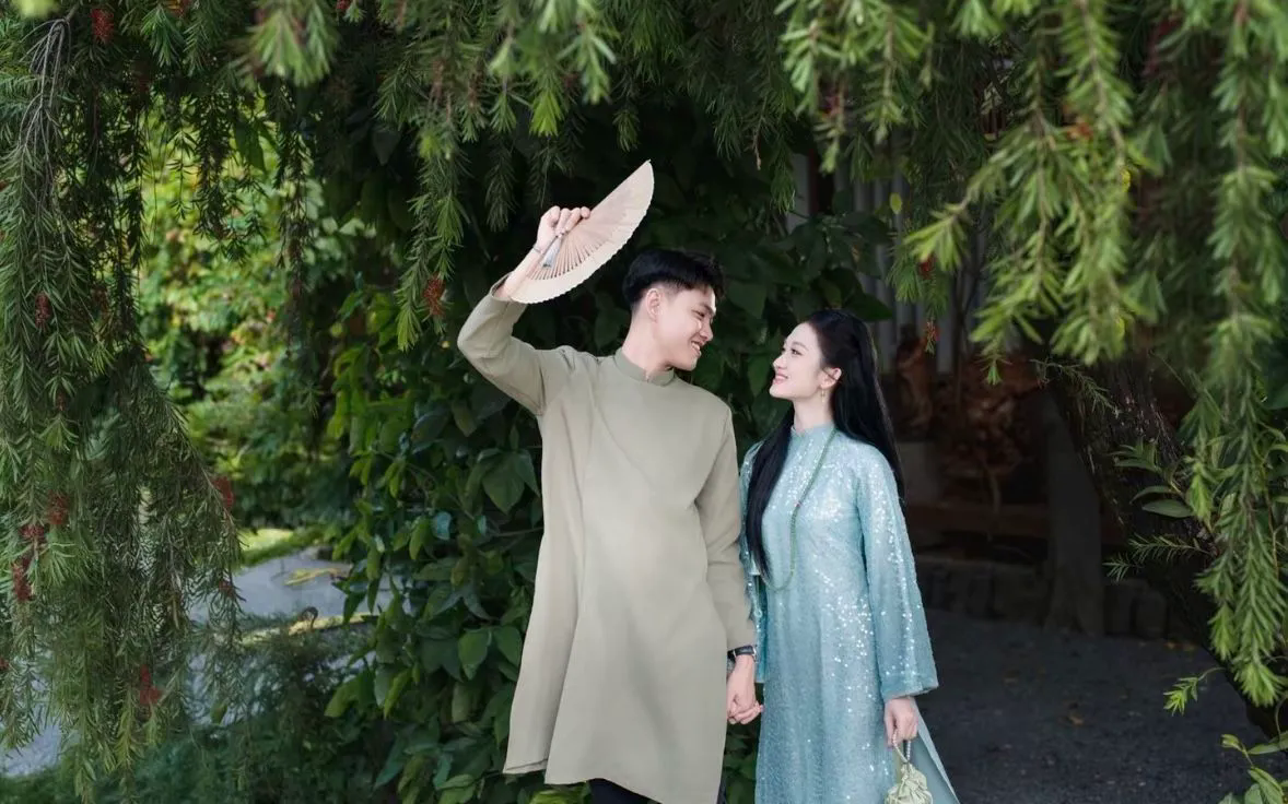 Kinh nghiệm chụp couple áo dài đẹp tại TPHCM 2026 Kinh nghiệm chụp couple áo dài đẹp tại TPHCM 2026