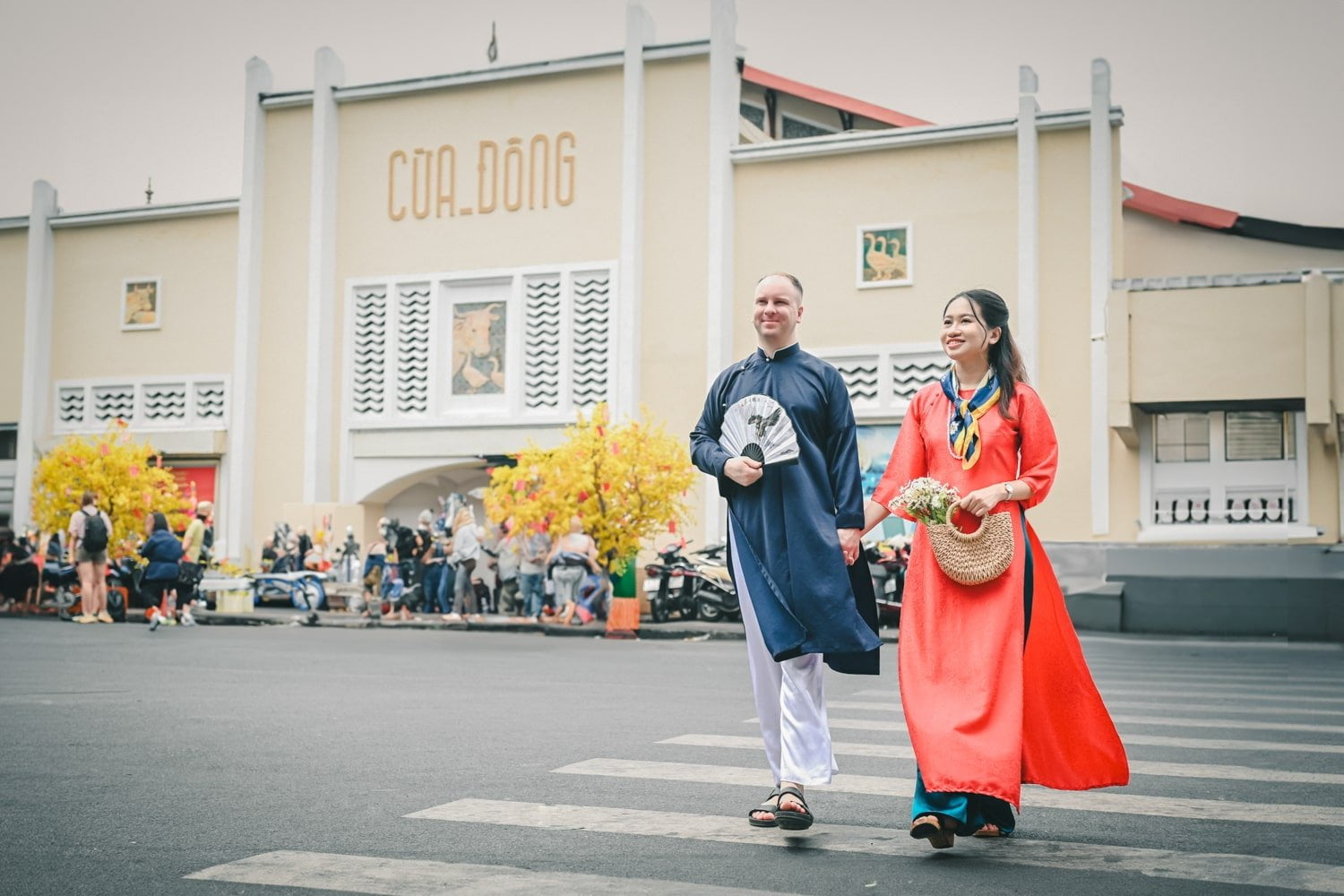 Kinh nghiệm chụp couple áo dài đẹp tại TPHCM 2026 Kinh nghiệm chụp couple áo dài đẹp tại TPHCM 2026