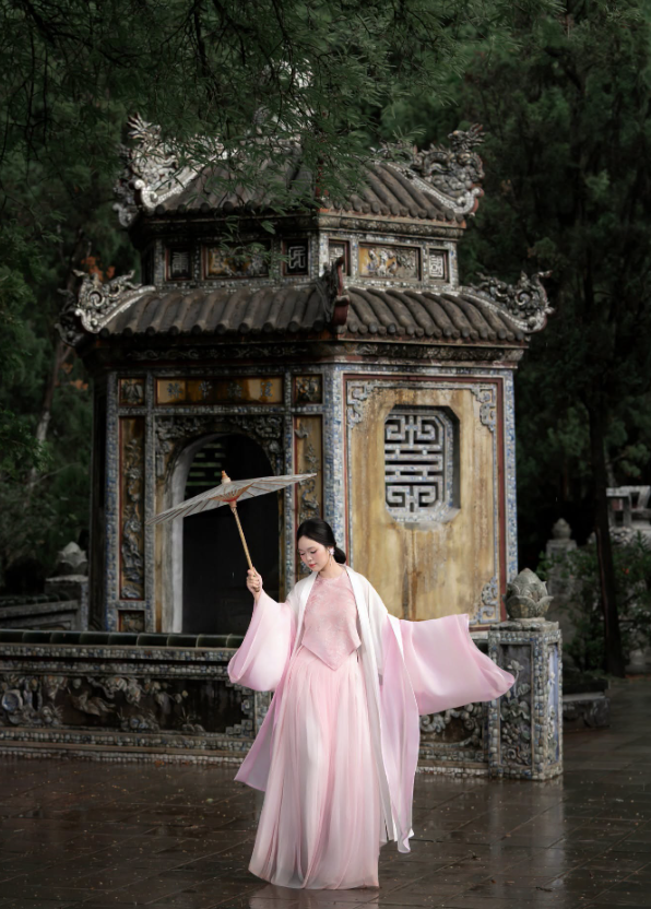 Thuê thợ chụp ảnh ở Huế – Giá rẻ, ảnh đẹp, chỉnh màu chuyên nghiệp