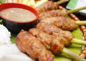 Nem lụi Huế – món ngon chuẩn vị cố đô