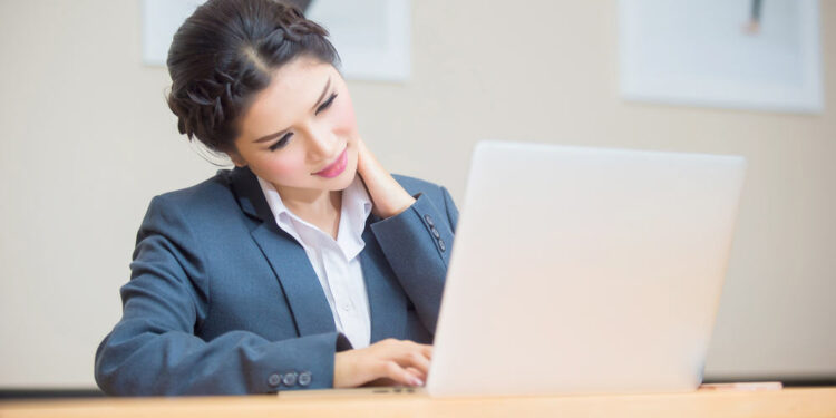 Bài tập giảm đau vai gáy hiệu quả