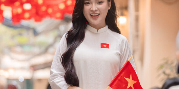 Tìm kiếm studio chụp ảnh áo dài cho dịp lễ Quốc khánh 2/9 tại Đà Nẵng