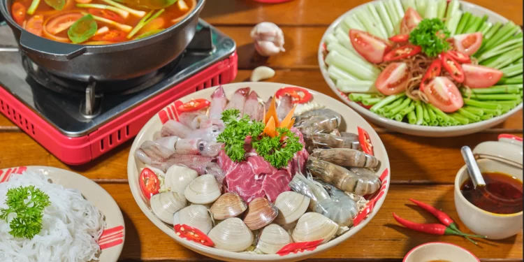 Nhà hàng, khách sạn sang trọng tại Hà Nội đầu tư studio để chụp ảnh món ăn và không gian