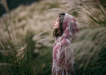 Kinh nghiệm chụp ảnh chân dung ngoại cảnh cho người không biết tạo dáng