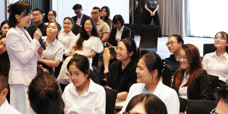 Dịch vụ chụp hình sự kiện doanh nghiệp tại Đà Nẵng – Trọn gói
